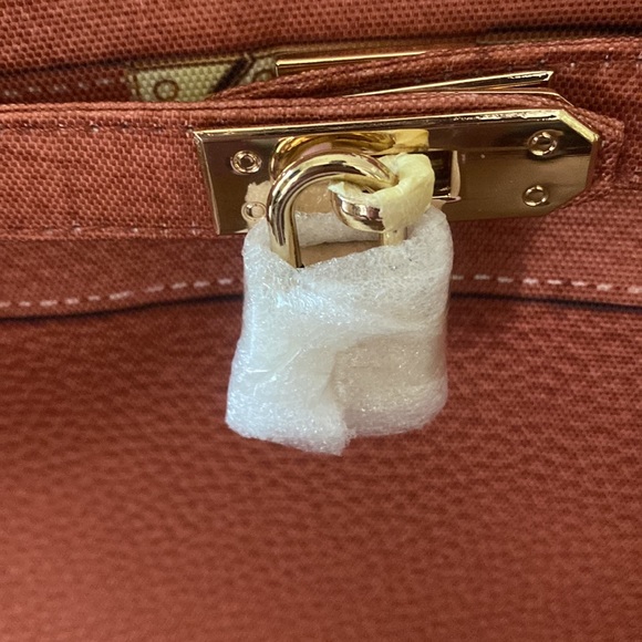 “A Pet with Paws” Madison Carrier w/ Pet-Trek®️Airline Approved, Small Pet, NWT - Picture 11 of 14